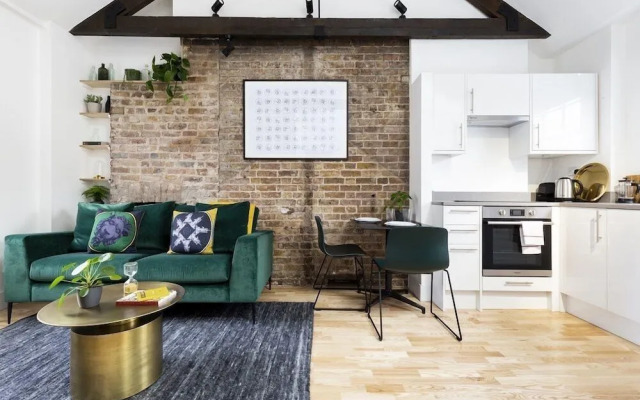 Bloomsbury Apartments by Flying Butler