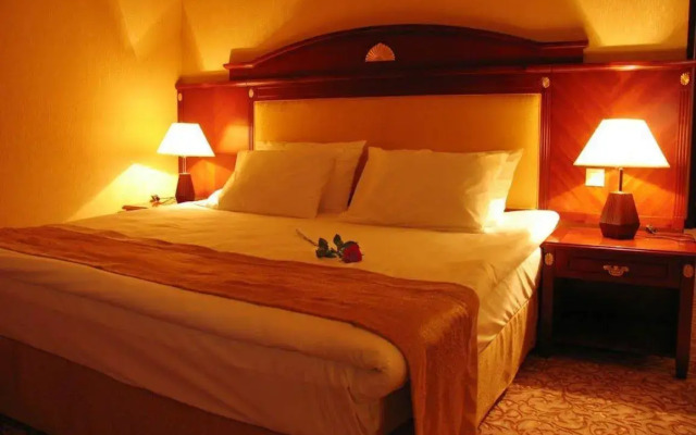 Отель The Crown