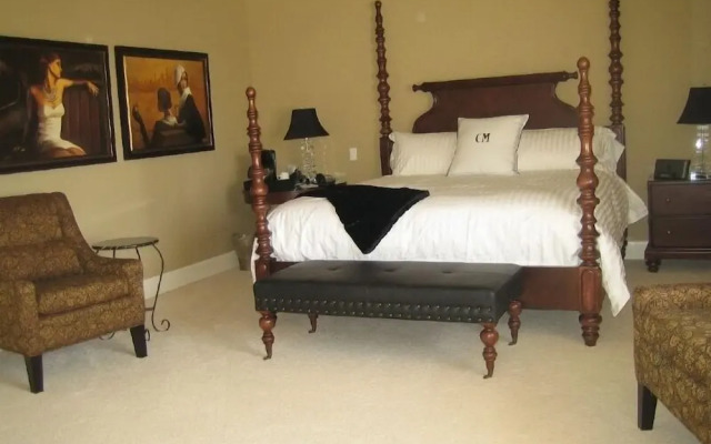 Crown Mansion Boutique Hotel & Villas