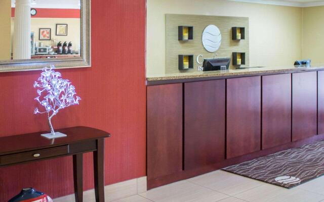 Comfort Inn & Suites Trussville I-59 exit 141