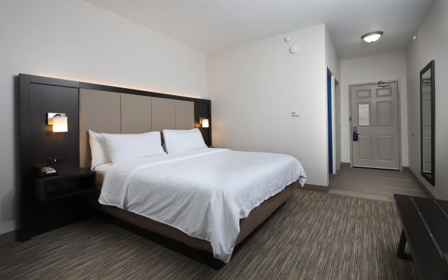 Holiday Inn Express Grand Rapids SW, an IHG Hotel