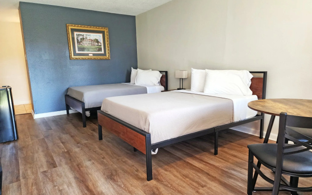Red Carpet Inn - Houma LA