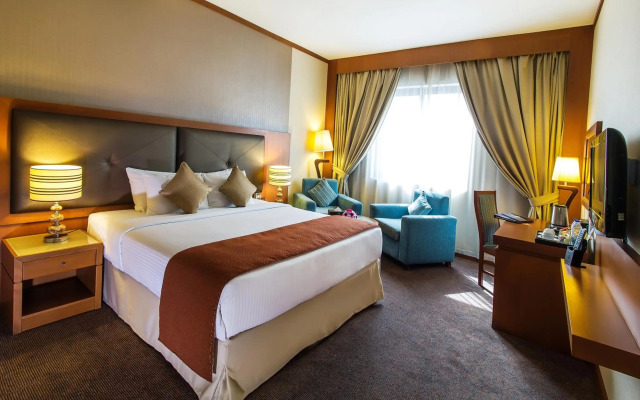 Landmark Summit Hotel