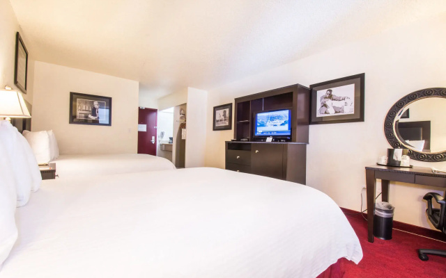 Sooner Legends Inn and Suites