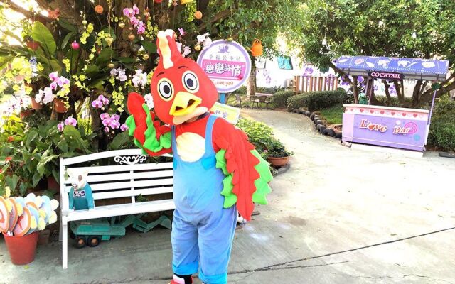 Poetic Castle-Family Theme Villa