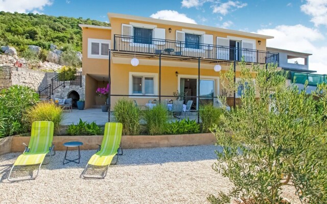 Sunrise Blace Apartments