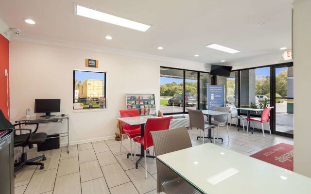 Econo Lodge Goose Creek