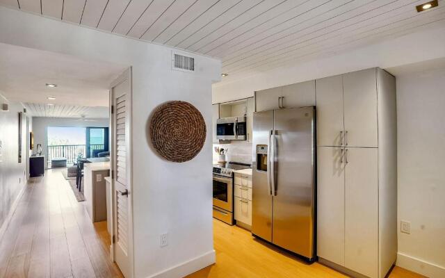 Land's End 11-203 Beach Front - Premier