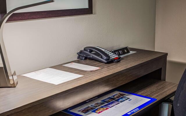 Best Western Plus Pasadena Inn and Suites