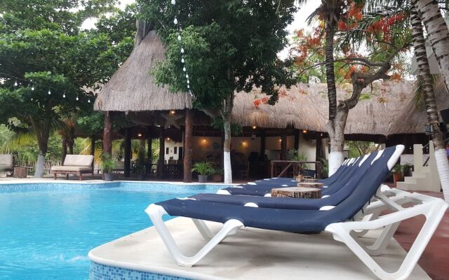 Jungle House Tulum Hotel & Hostal