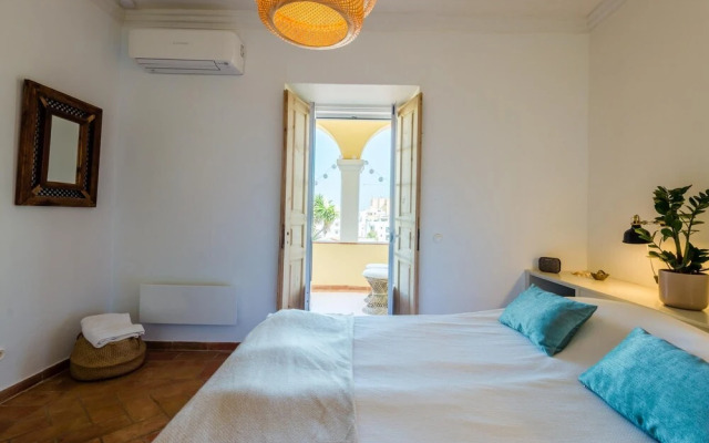 Casa Omlandia With Pool - Lagos Old Town