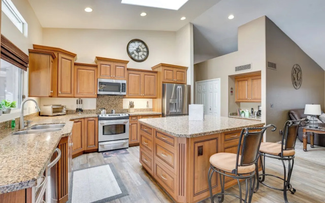 Spacious Scottsdale Home: Pool & Covered Patio