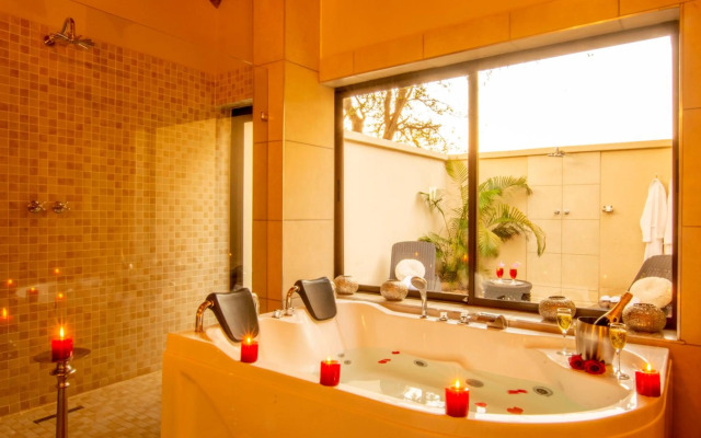 Elandela Private Game Reserve & Luxury Lodge