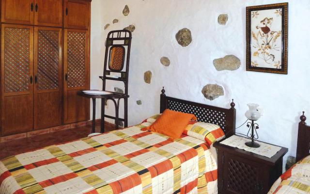 Apartment in Moya with terrace