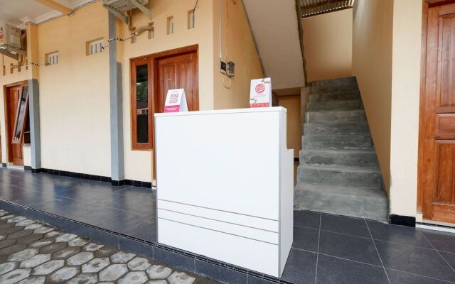Oyo 2258 Santana Guest House