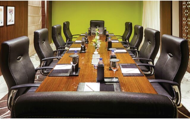Vivanta Vijayawada, MG Road