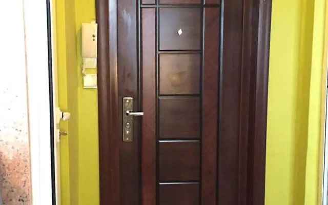 Airport Apartment