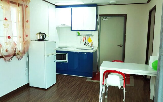 Geoje Blue Beach Pension