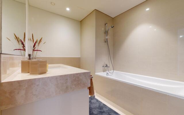 Downtown - Act 1 405