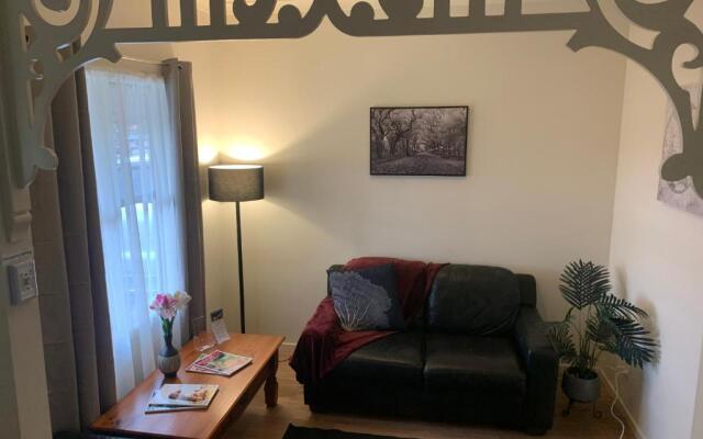 Elmsford Cottage