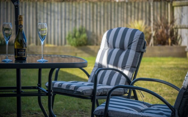 Johnnys Cove - 2 Bedroom - New Hedges