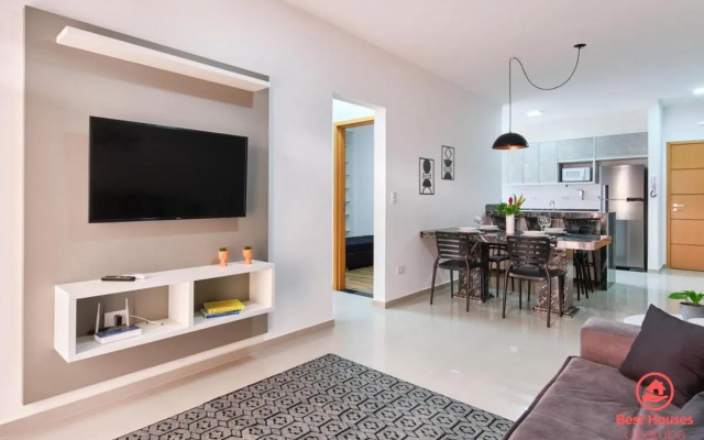 BH15: Apto charmoso com piscina e churrasqueira