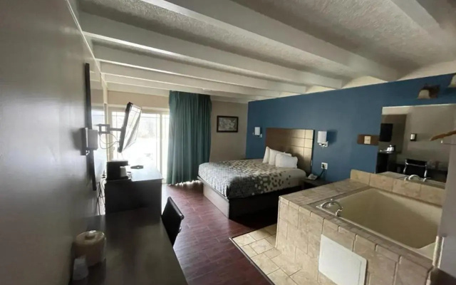 Knights Inn Bay City