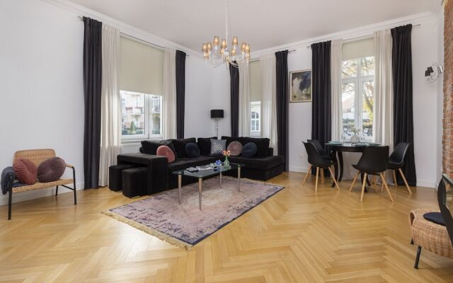 Parkowa Apartment Sopot by Renters