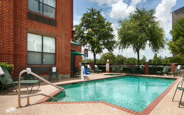 SureStay Plus Hotel by Best Western Plano