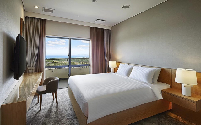 ANA Crowne Plaza Resort Okinawa Uruma Hills by IHG