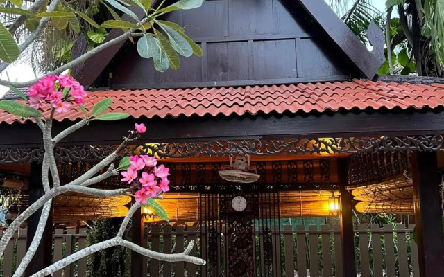 Paradise Pearl Bungalows