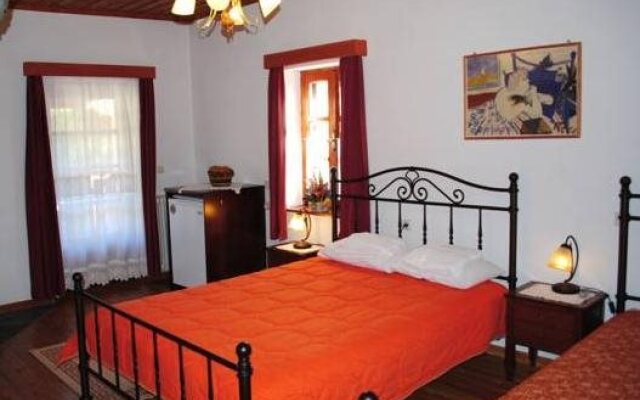 Aloni Guesthouse