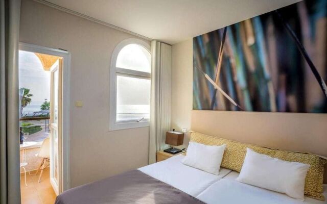 Acco Beach Hotel