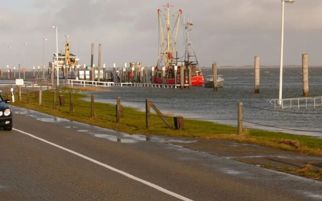 Lively Apartment in Nessmersiel