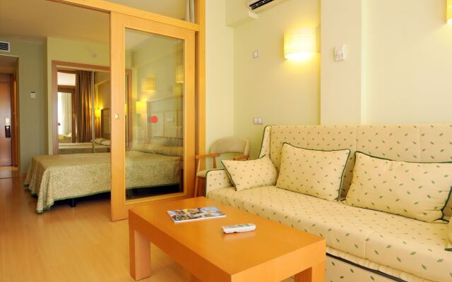 Evenia Olympic Suites