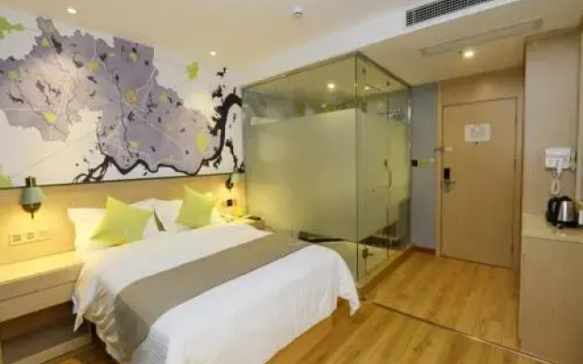 Vatica Hotel (Luotian County City Plaza)