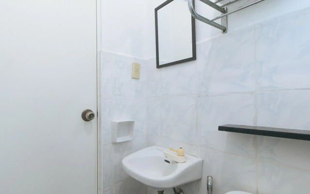 OYO 426 Coco Grove Tourist Inn