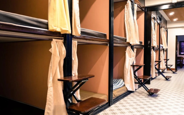 OYO 718 Grace Hostel