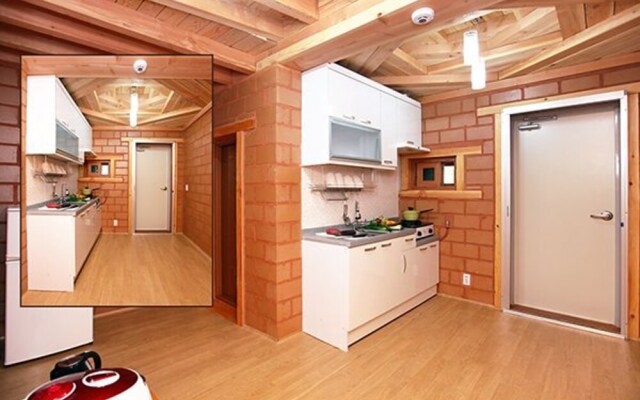 Gwangyang Fine House in Uchi Pension