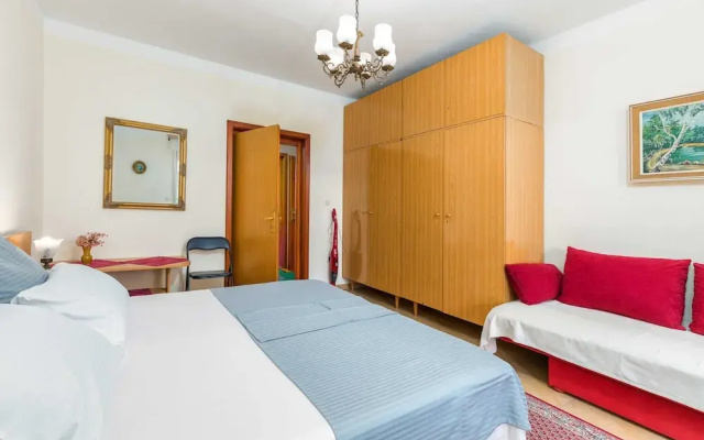 Seaside Apartment in Fazana - Two Bedrooms