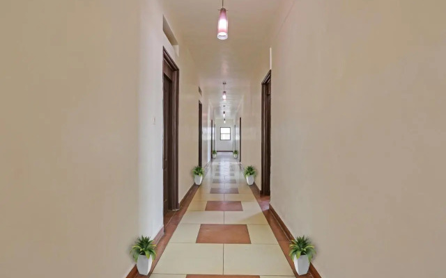 OYO 70390 Jayam Ooty Residency