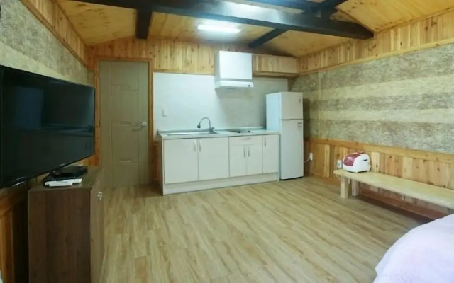Chan's House Pension