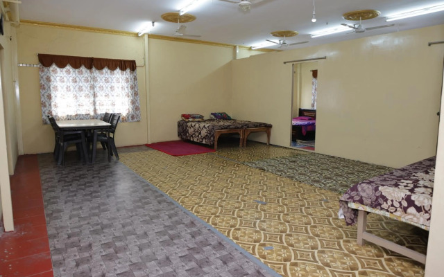 10 Guests-For Tourists