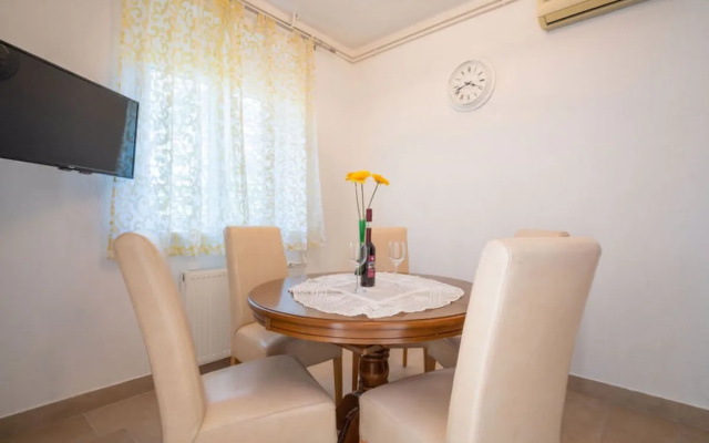 Apartment Šegulja St.Georges-de-Montclard 14289