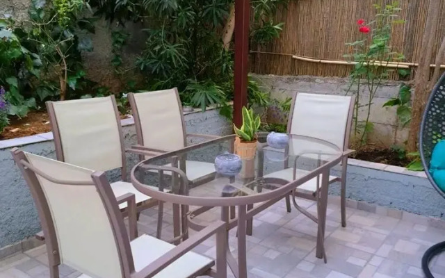 Urban Living Minicasa Nomad - Kalamata s Hideaway