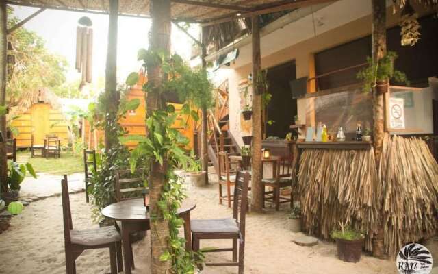 Raiz Hostel