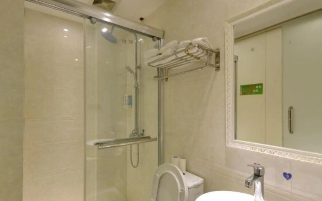 8090 fashion business hotel (Taizhou Yinan Street store)