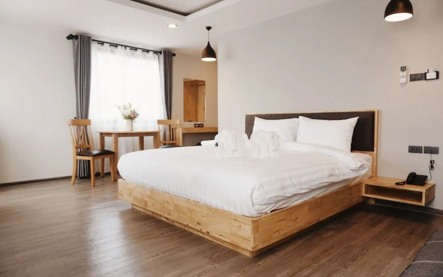 Peppery Hills Hotel