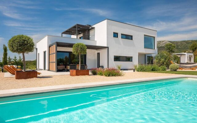 Awesome Home in Dubrava with Hot Tub, WiFi & Heated Swimming Pool