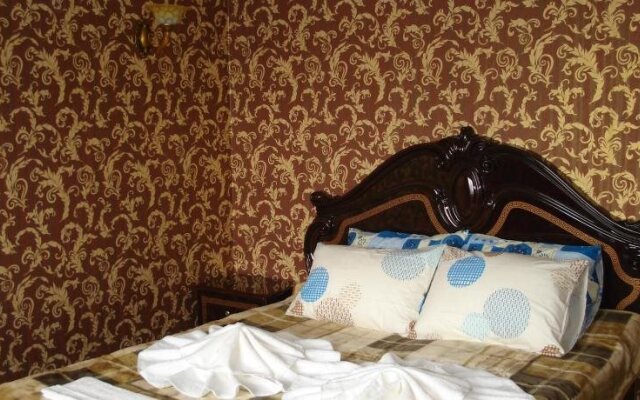 Golden Rose Hotel